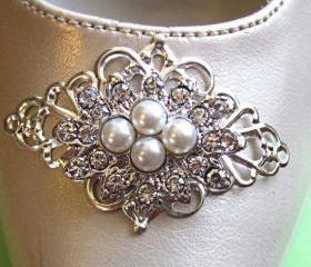 Wedding Shoe Clips, Pearl shoe clips, Fancy Shoe clips, Bridesmaids, Gift for her, Romantic, Pearl Accessories