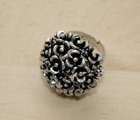 Mini Flower Garden Ring - Silver Plated Rhinestone