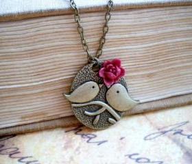 Cute kissing bird bronze pendant - maroon flower rose cabochon