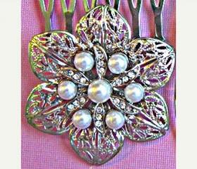 Wedding Hair Combs, Briaddal Hair Accessory, set of 2, Glamorous Collections, Pearl Hair Piece