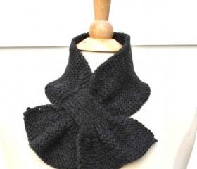 Knit scarf - scarflette - keyhole scarf dark gray grey warm
