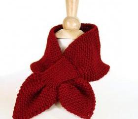 Knit scarf - keyhole scarf scarflette cranberry red