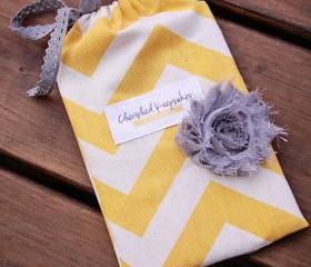 10 Custom Gift Bags -Perfect for wedding favors