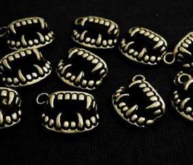  40pcs Antique Brass Vampire Teeth Fangs Twilight Charms Pendants PND-398