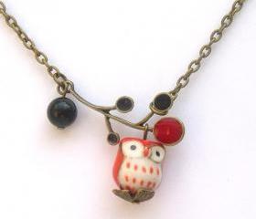 Antiqued Brass Leaf Agate Porcelain Owl Necklace