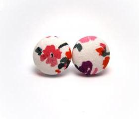 Button earrings -Japan Abstract Sakura On White