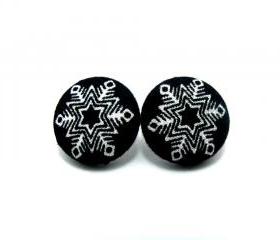 Medium Button earrings -Snowflake Earstuds