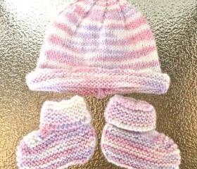 baby hat baby booties knit pink purple white baby set