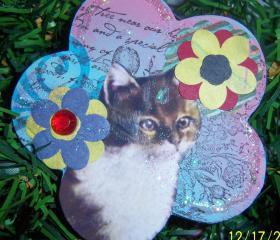 Here Kitty Ornament #1