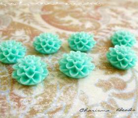 18 Resin Chrysanthemum Flower Cabochons Accessory 15x8mm