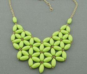 Grass green Bubble necklace, handmade bib Necklace/Statement Bubble Necklace,bridesmaid gifts,Beaded Jewelry
