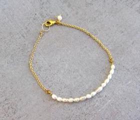 Gold pearl bracelet, simple dainty charm bracelet, wedding jewelry bridesmaid gift