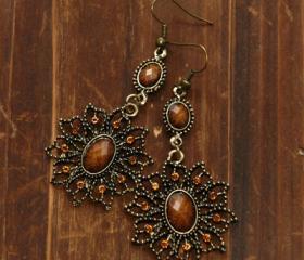 Flora Vintage Earrings - Amber Stones