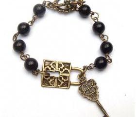 Antiqued Brass Lock Key Black Agate Bracelet