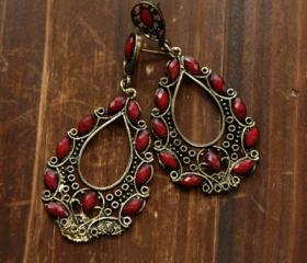 Vintage Earrings - Ruby Stone