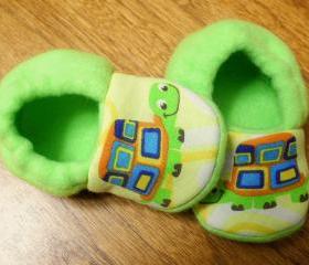 Lime Green Turtles Fleece Baby Booties
