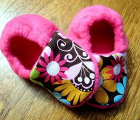 Toddler Size - Pretty Paisley - Pink Fleece Baby Booties with Non-Slip Soles