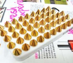 Studded iphone 4 case, iphone 4G case, Spike iphone 4 case, iphone 4S case Gold Metal punk, iphone 4 White Case FS
