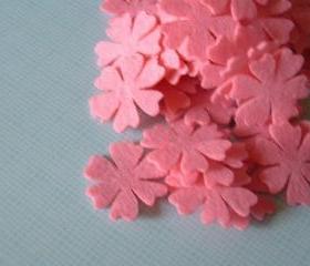F101a ---10 Felt flowers in one color