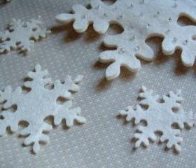 17 WHITE Felt snowflake 2 inch