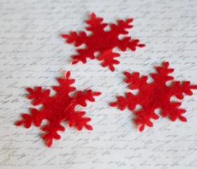 17 WHITE Felt snowflake 2 inch