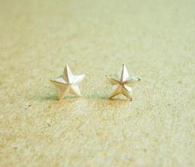 SALE - Small Star Ear Studs - 925 Sterling Silver Stud Earrings - 3D Stars - gift under 10