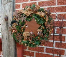 Primitive Pine Wreath - Ponies, Rusty Snowflakes - Vanilla and Tan Pip Berries with Rusty Stars