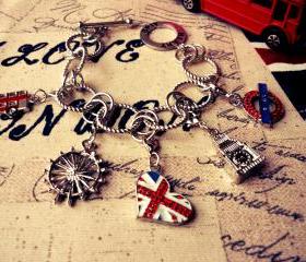 London Charm Bracelet 