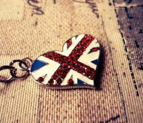 Brit Heart Necklace Union Jack Impression with T-bar Lock 