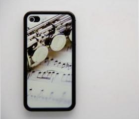 Vintage flute on sheet music iPhone 4 and iPhone 4S Rubber Case