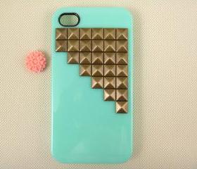 Studded iPhone 4 case, vintage bronze pyramid studs iPhone 4s case, unique iPhone 4 case cover