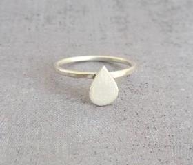 Simple sterling silver drop tiny ring