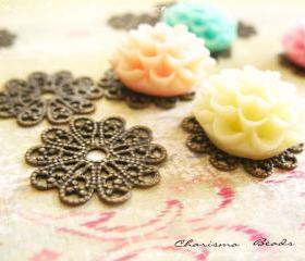 60 Brass Vintage Filigree Caps - Connectors Findings Flower, 17mm
