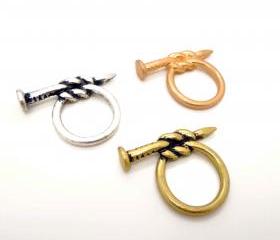 Nail Ring