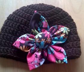 crocheted hat brown with fabric flower
