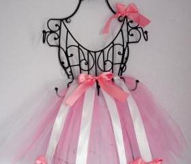 Tutu Hair Bow Holder- Wire Frame, French Vintage Inspired- Baby Shower Gift, Girls Room Decor