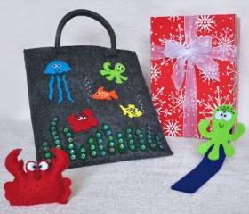 Surprise box for children, girl, bag, brooch, bookmark, surprise, felt, present
