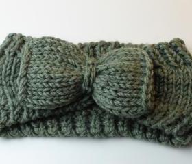 Woman handmade knitted crochet headband head warmer with bow hat cap green