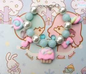 Pink cupcake bracelet