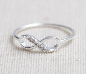 US 7 Size-delicate Infinity ring in silver-Only 