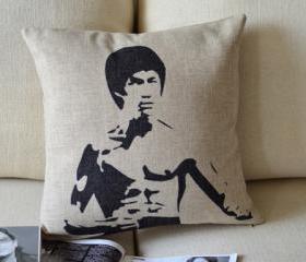 Bruce Lee Print Decorative Pillow