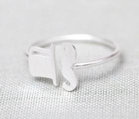 Hat and Mustache ring in silver
