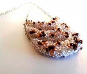  Bib necklace aztec