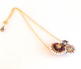 bib round flowers necklace