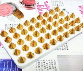 iphone 5 case, Studded iPhone 5 Case, Studded iphone 5G case, Gold Punk iphone 5 case, iphone 5 White case