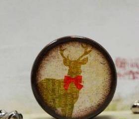 Buck with Bow Pill Box