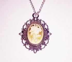 Cameo flower pendant adjustable boho antique vintage look necklace