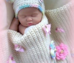 Blooming Baby Girl Blanket and Bear Hat set