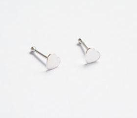 Silver Flat Heart Ear Studs/Nose Ear Stud - 925 Sterling Silver Earrings - 1 Pair - Nose Piercing - 3 mm - Gift under 10 