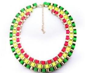 green Ladies Chunky Three Layers Stripe Ribbon Winding Buckle Bib Necklace